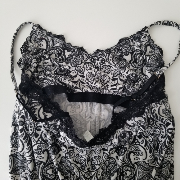 Soma Black and White Paisley Printed Sleep Romper Size S - Picture 2 of 12